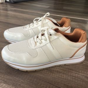 Banana Republic sneakers 8